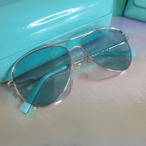 Tiffany & Co. Blue Sunglasses and Accessories Set - Picture 5 of 16